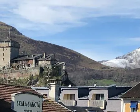 Apartamento Loft Rêve Du Soir 125 M2 Climatisé 350 M De La Gare Lourdes