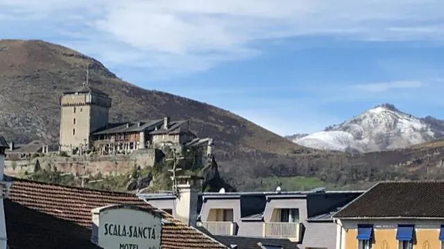 Apartamento Loft Rêve Du Soir 125 M2 Climatisé 350 M De La Gare Lourdes