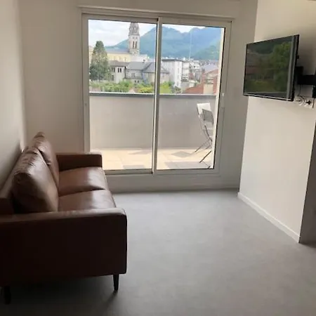 Loft Rêve Du Soir 125 M2 Climatisé 350 M De La Gare Lourdes